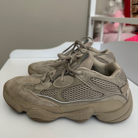 Yeezy Shoes - 6.5 women’s.